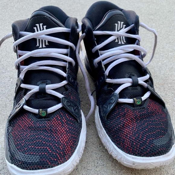 Kyrie NIKE 5 Youth  Boy Flytrap Basketball Yellow Athletic Lace Shoe - Picture 7 of 7